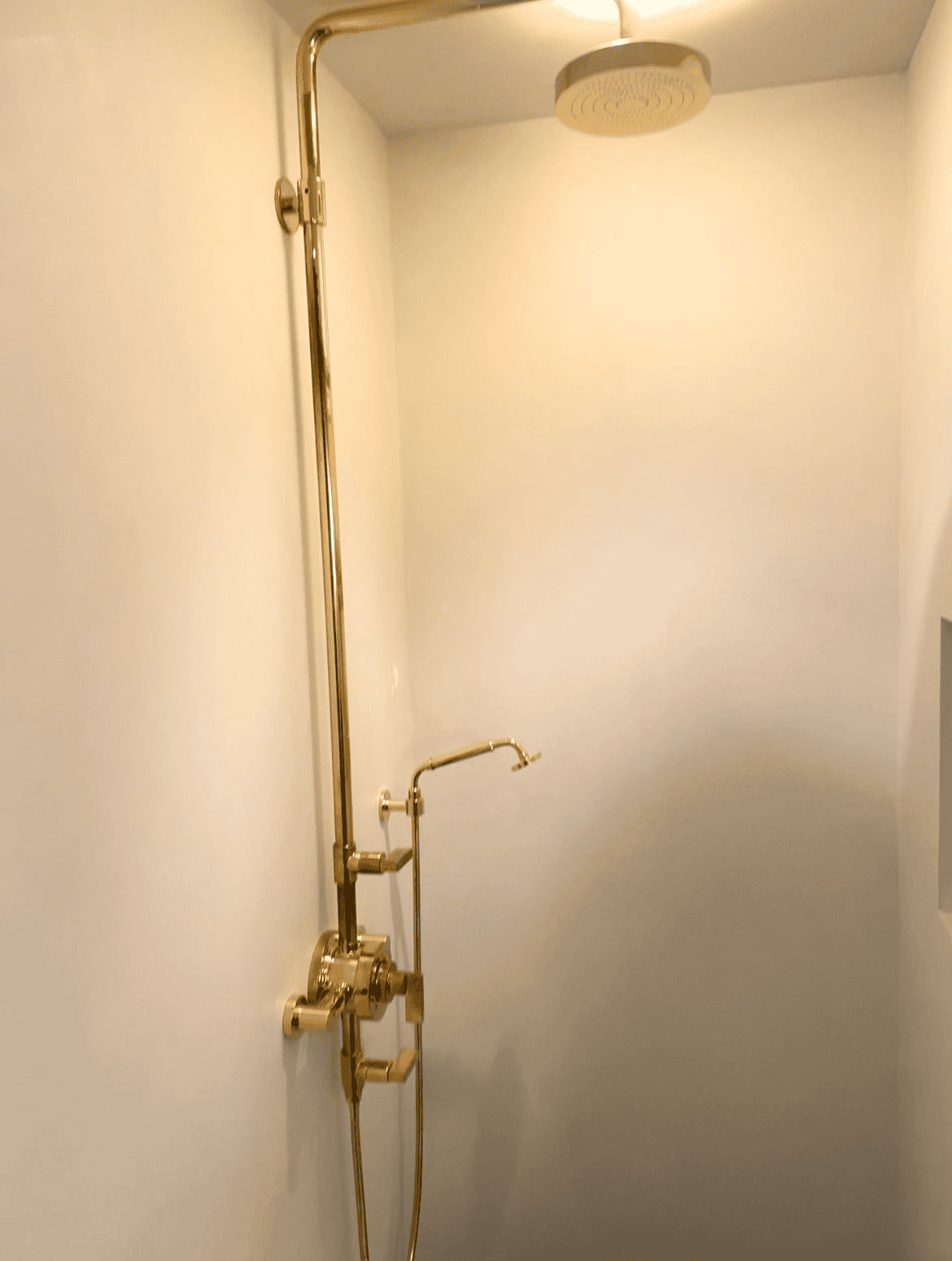 Shower installation